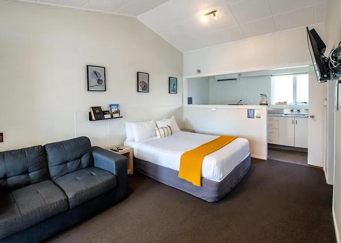 Motel Aura 4*