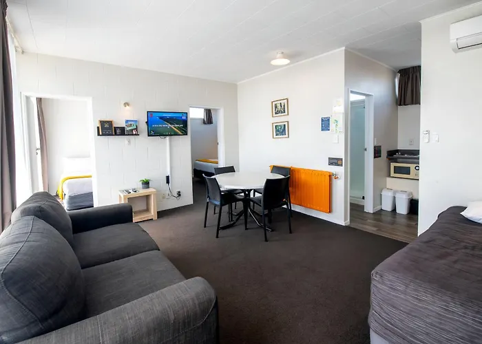 Aura Motel