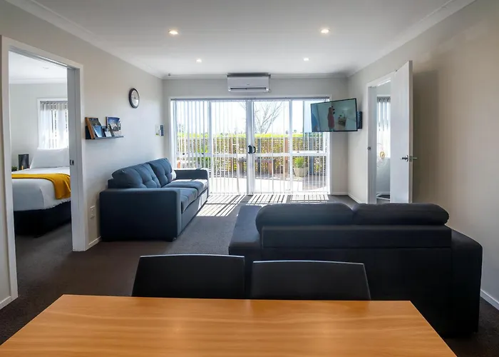 Motel Aura 4*