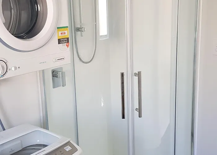 Aura Motel 4*